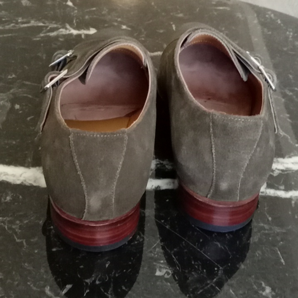 Custom handmade in Mallorca Spain, a special dark Olive suede double strap - Picture 4 of 9
